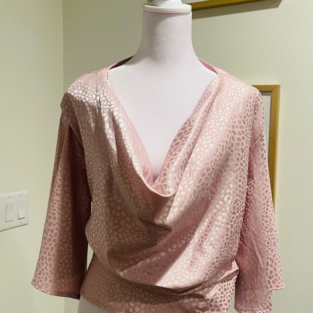 Elegant Pink Women's Top - Picture 1 of 2